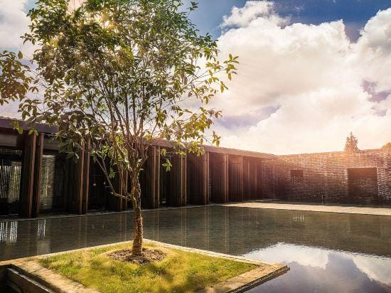Tsingpu Yangzhou Slender West Lake Culture Vacation Home Hotel in Jiangsu