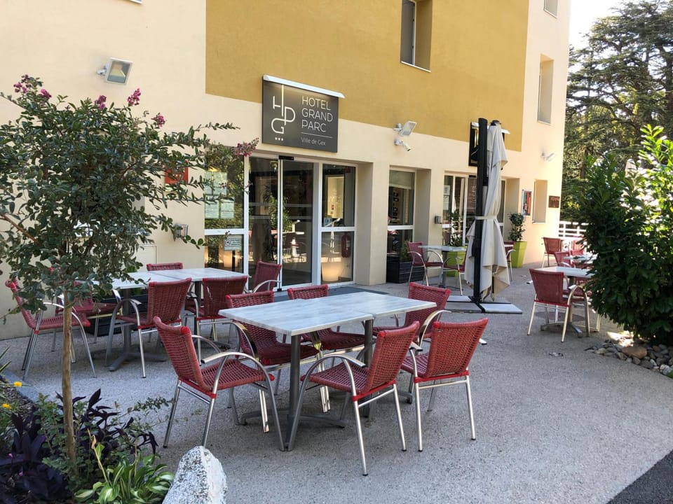 Hotel du Grand Parc Hotel in Gex