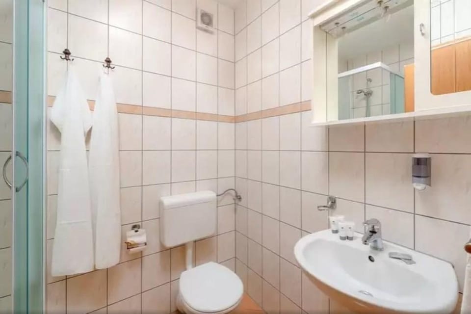 Gada Hotel in Baška Voda