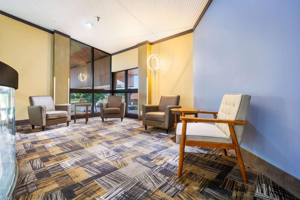 Quality Inn & Suites Florence - Cincinnati South Hotel in Florence