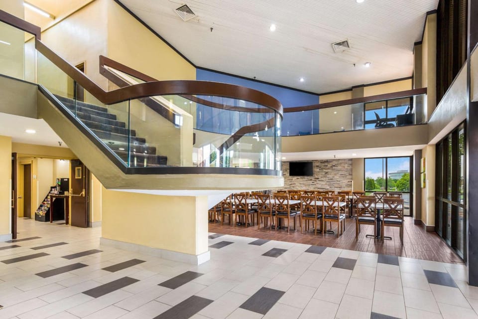 Quality Inn & Suites Florence - Cincinnati South Hotel in Florence