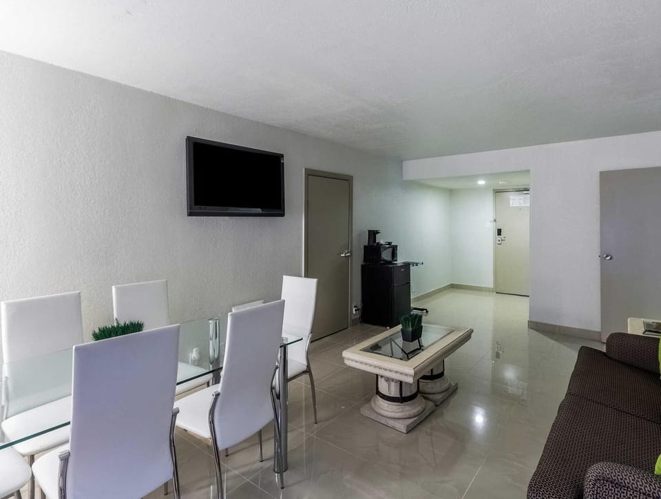 Clarion Inn near McAllen Airport Hotel in McAllen