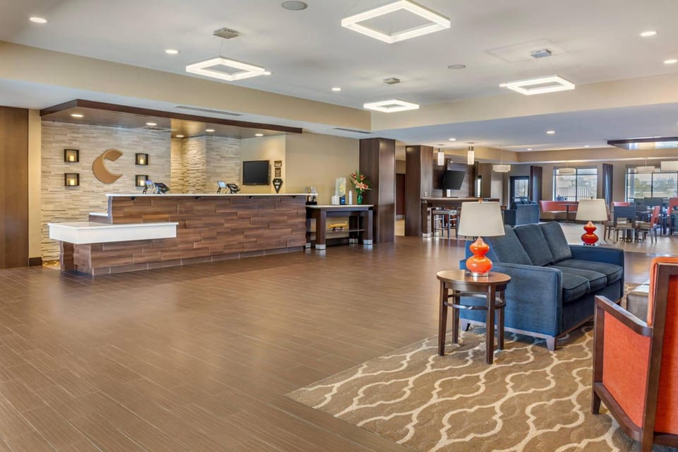 Comfort Suites Florence - Cincinnati South Hotel in Florence