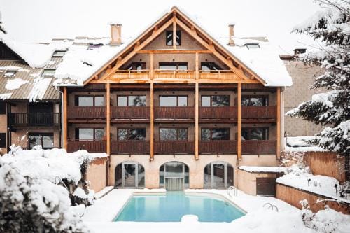 Alliey & Spa Piscine Appart-hotel Serre chevalier Hotel in Le Monêtier-les-Bains