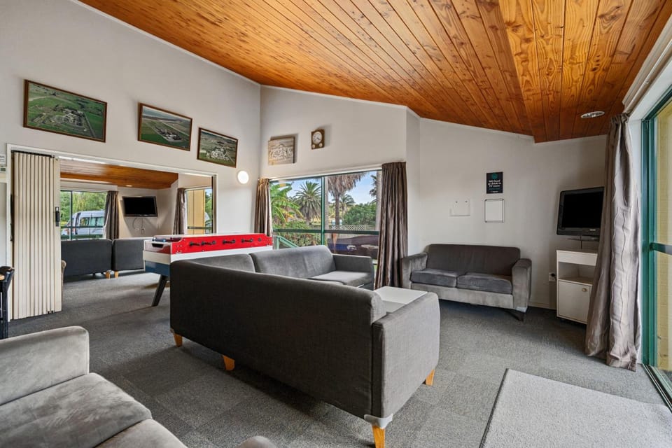 Miranda Holiday Park Hotel Hotel in Waikato