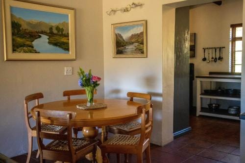 Zebra Cottage and Lodge Hotel in Stellenbosch