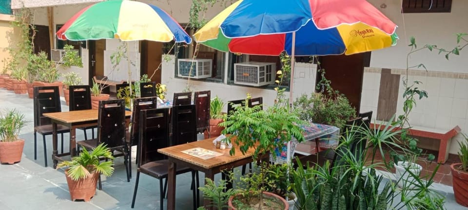 HOTEL SIDHARTHA (600 meters from Taj Mahal) Hotel in Agra