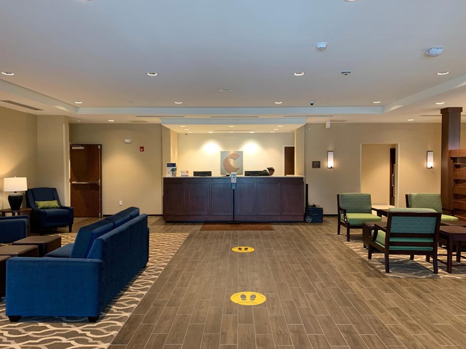 Comfort Inn & Suites Clarkston Pine Knob Area Hotel in Lake Erie