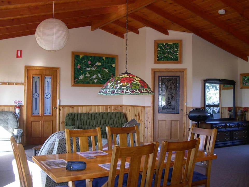 AAA Granary Accommodation The Last Resort Resort in Tasmania