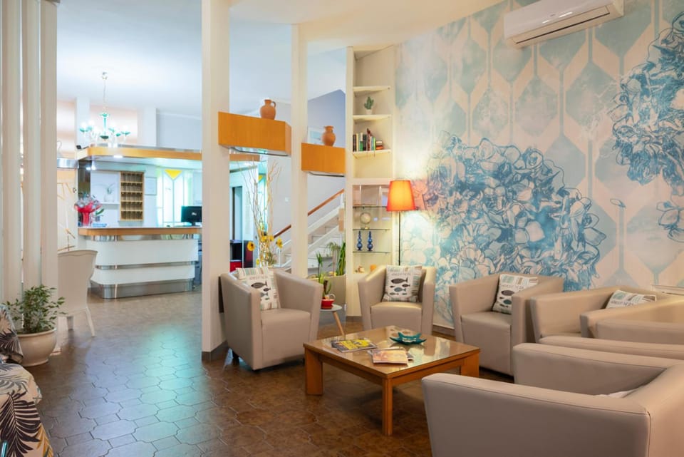 Hotel Parco dei Pini - 100mt dal Mare Hotel in Follonica