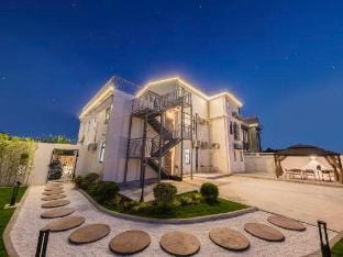 Manshu Garden Hostel Hotel in Shanghai