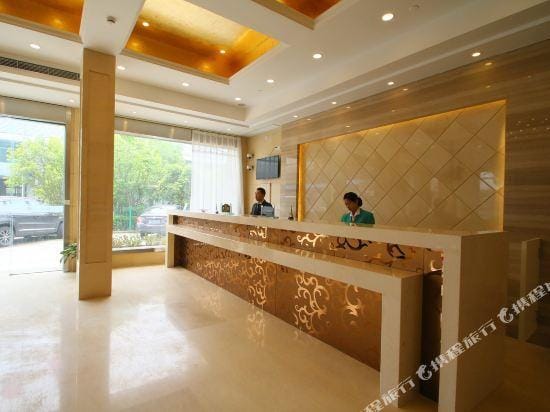 Jinjiang Inn Style (Shanghai Pudong Airport Town) Hotel in Shanghai