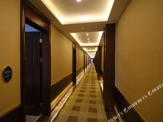 Jinjiang Inn Style (Shanghai Pudong Airport Town) Hotel in Shanghai