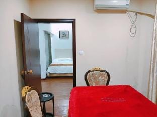 Xin Jiu Xiang Lou restaurant (Jiangyin Huangshan Lake Park) Hotel in Suzhou