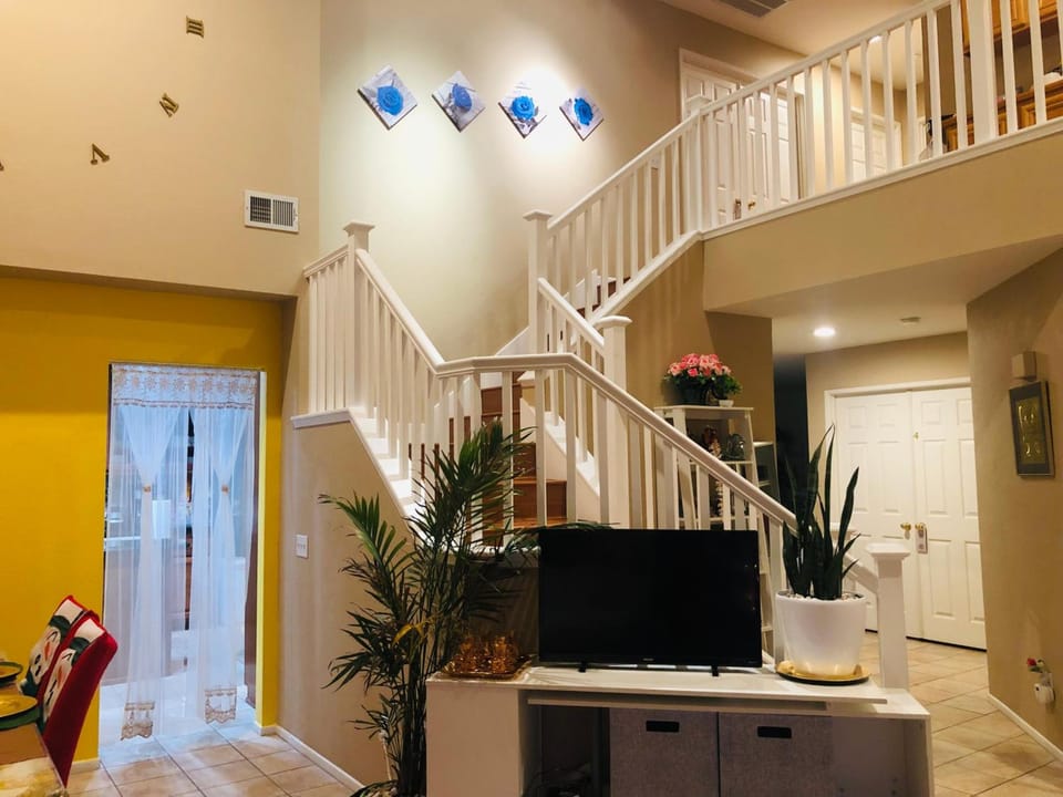 Balloons and Wine Hotel in Murrieta