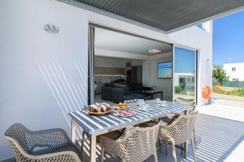 Katakis LuxuryVillas Hotel in Crete