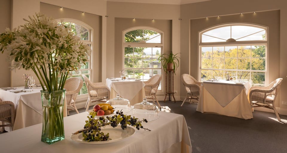 The Woodbridge Waterfront Rooms Hotel in New Norfolk