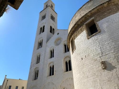 Bari LandLord 8 - Una Finestra sulla Cattedrale Hotel in Bari