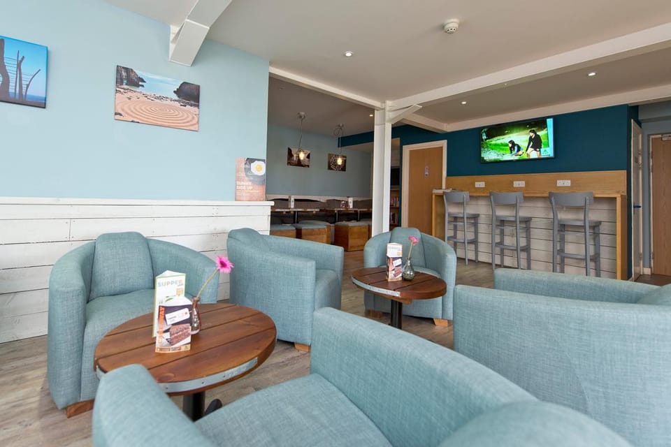 Shared lounge/TV area