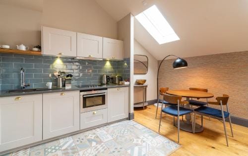 The Lawrance Luxury Aparthotel - Harrogate Hotel in Harrogate