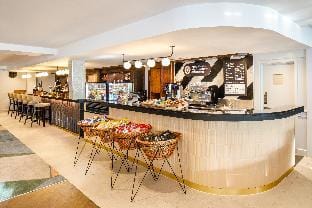 Delta Hotels Warwick Hotel in Warwick