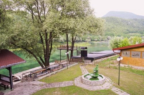 Villa Una Dvoslap Hotel in Lika-Senj County