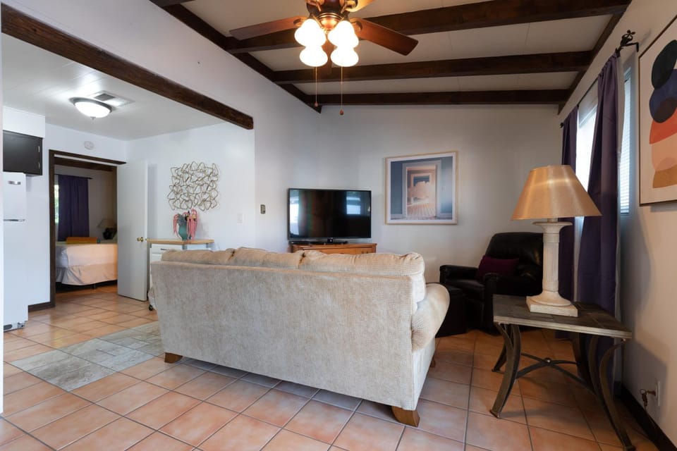 Float Palm Springs - Adults Only Hotel in Palm Springs