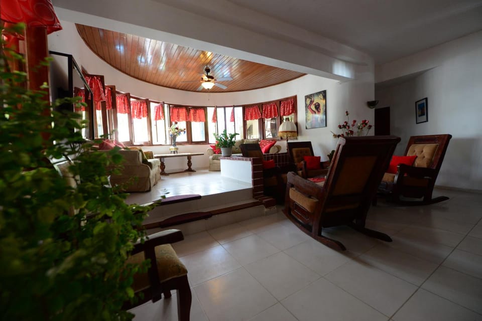 Shared lounge/TV area