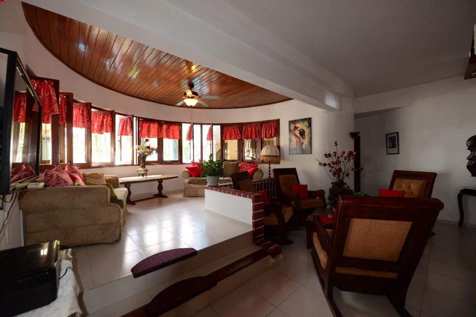 Shared lounge/TV area