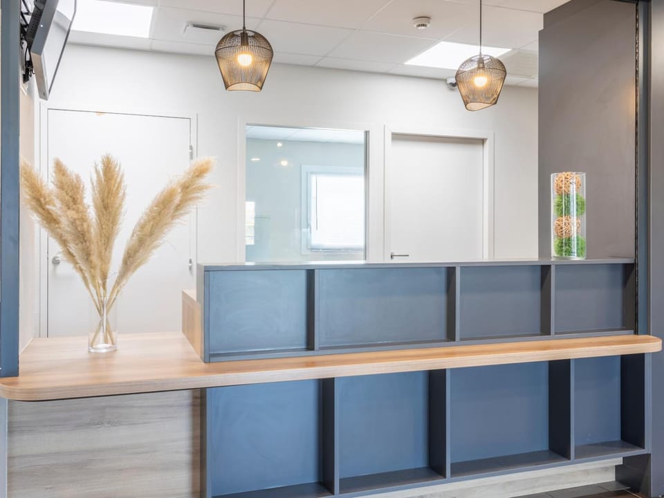B&B HOTEL Saint-Martin-de-Crau Alpilles Camargue Hotel in Arles