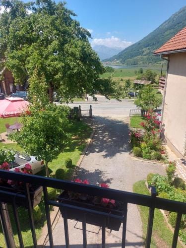 Rooms Lida & Friendly home Hotel in Montenegro