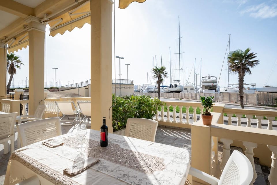 Villa Liberty Hotel in San Vincenzo