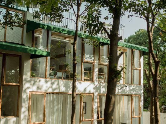 Hangzhou Lanshu Garden (Xihu Scenic Area Zoo) Hotel in Hangzhou