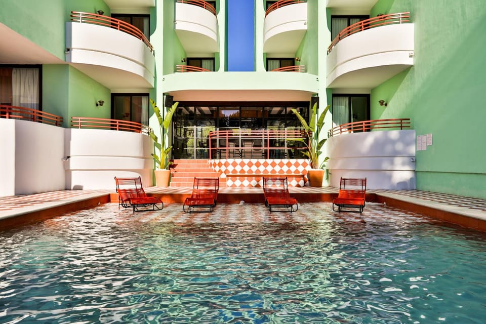 Swimming pool