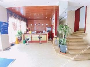 Baiyun Hotel (Fuyang Yintai store) Hotel in Hangzhou