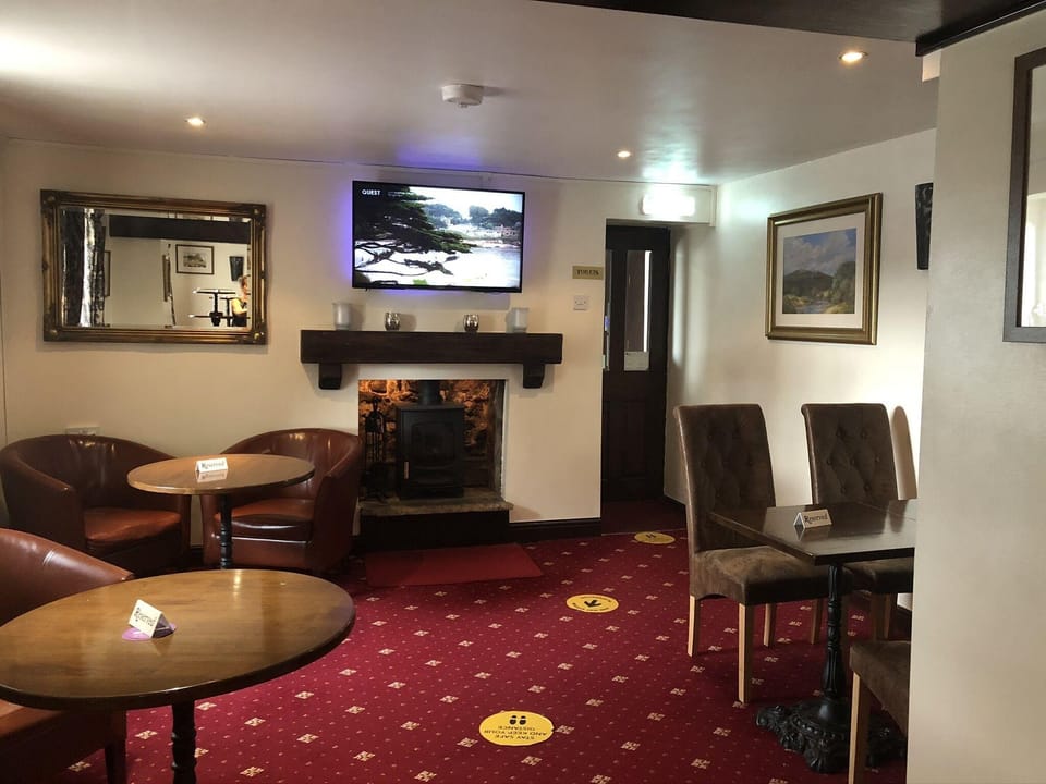 The Jug & Glass Inn Inn in Derbyshire Dales District