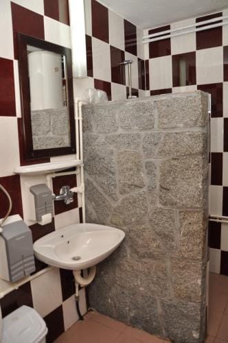 Inn Cakmara Inn in Serbia