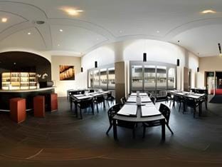 Royal Hotel - Urban Living Hotel in Basel