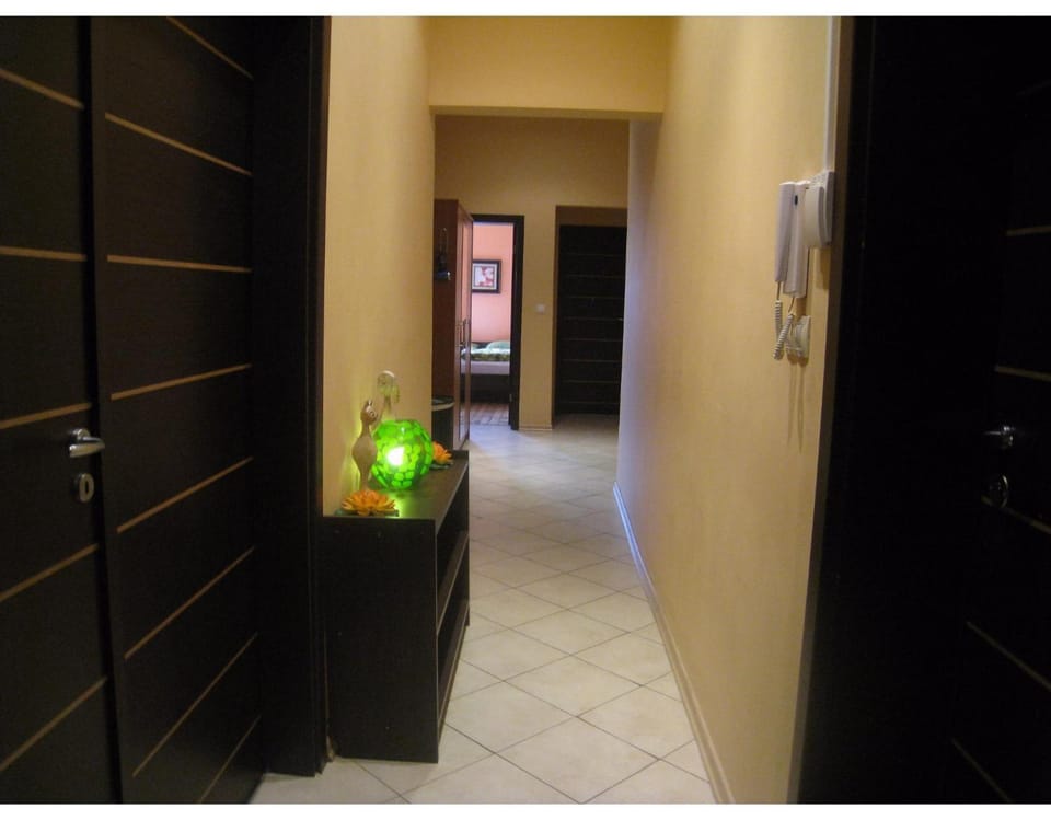 Elegance on a Budget - Rooms for Rent in Sofia Center Hostel in Sofia