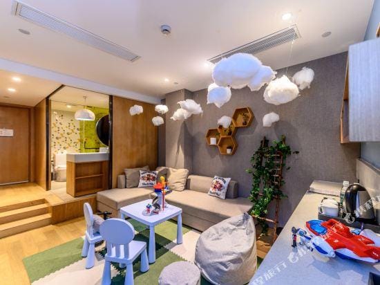 GEM Hotel (Shanghai Bund Nanjing East Road Pedestrian Street shop) Hotel in Shanghai
