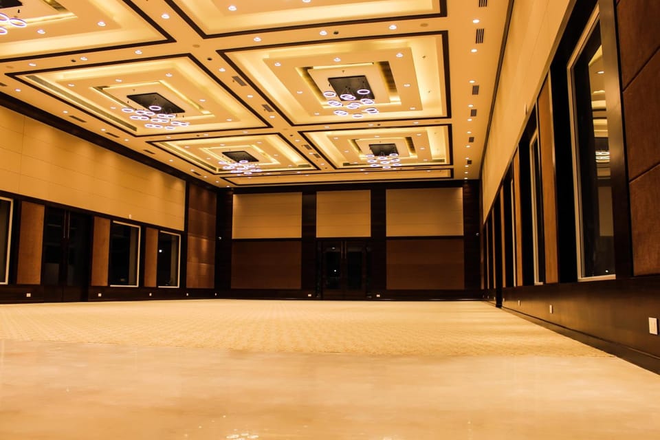 Hotel Rajhans Abhinandan Hotel in India