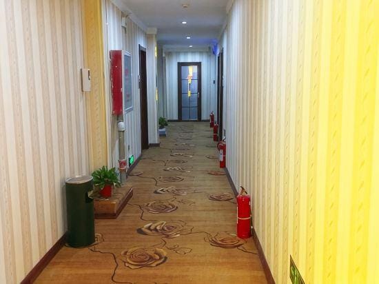 Xinzheng Hongdou Theme Hotel Hotel in China