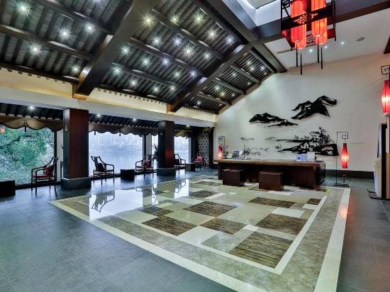 Luotong Jiuxing Fishing Village Hotel in Hangzhou