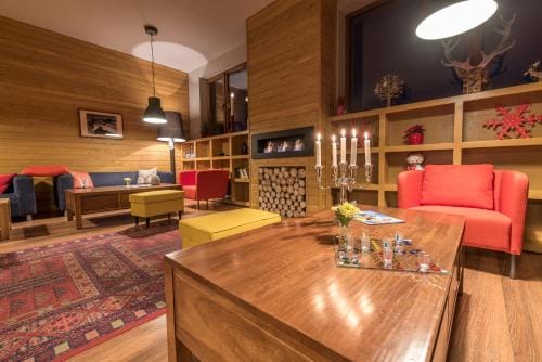 White Lavina - Ski, Bike, Hike Hotel in Bansko