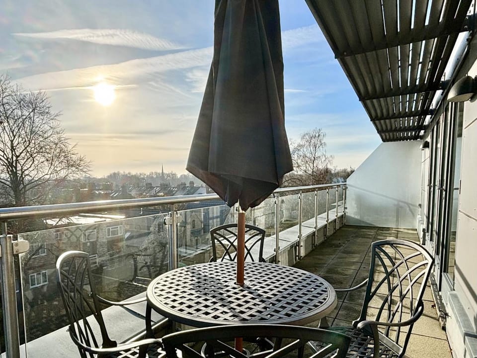 Your Space Apartments - The Hamilton's Hotel in Cambridge