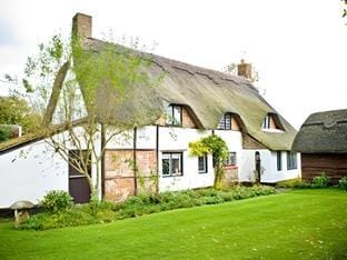 The Langton Arms Inn in East Dorset District