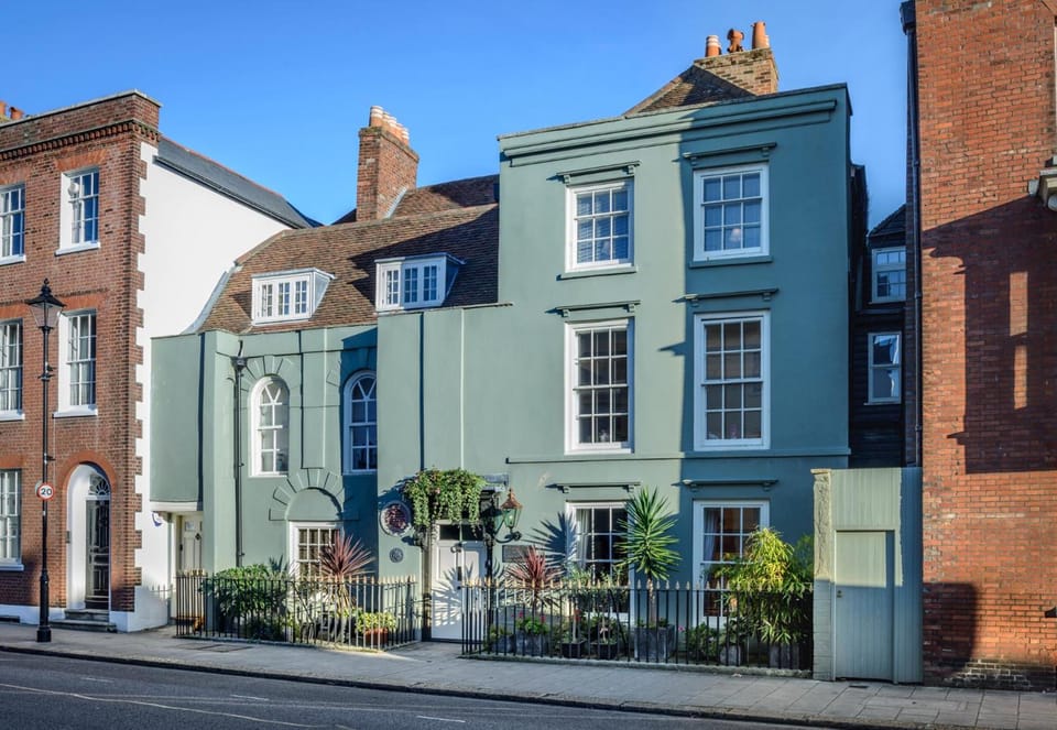 Ye Spotted Dogge Hotel in Portsmouth