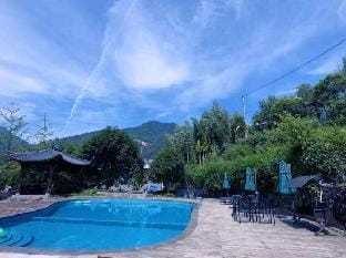 Tonglu Duyouchu Wenquan Homestay (OMG Heartbeat Paradise) Hotel in Hangzhou