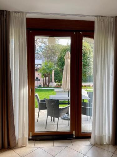Residence Villa Margherita WITH POOL & HYDROMASSAGE Hotel in Cannobio