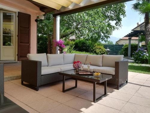 Residence Villa Margherita WITH POOL & HYDROMASSAGE Hotel in Cannobio